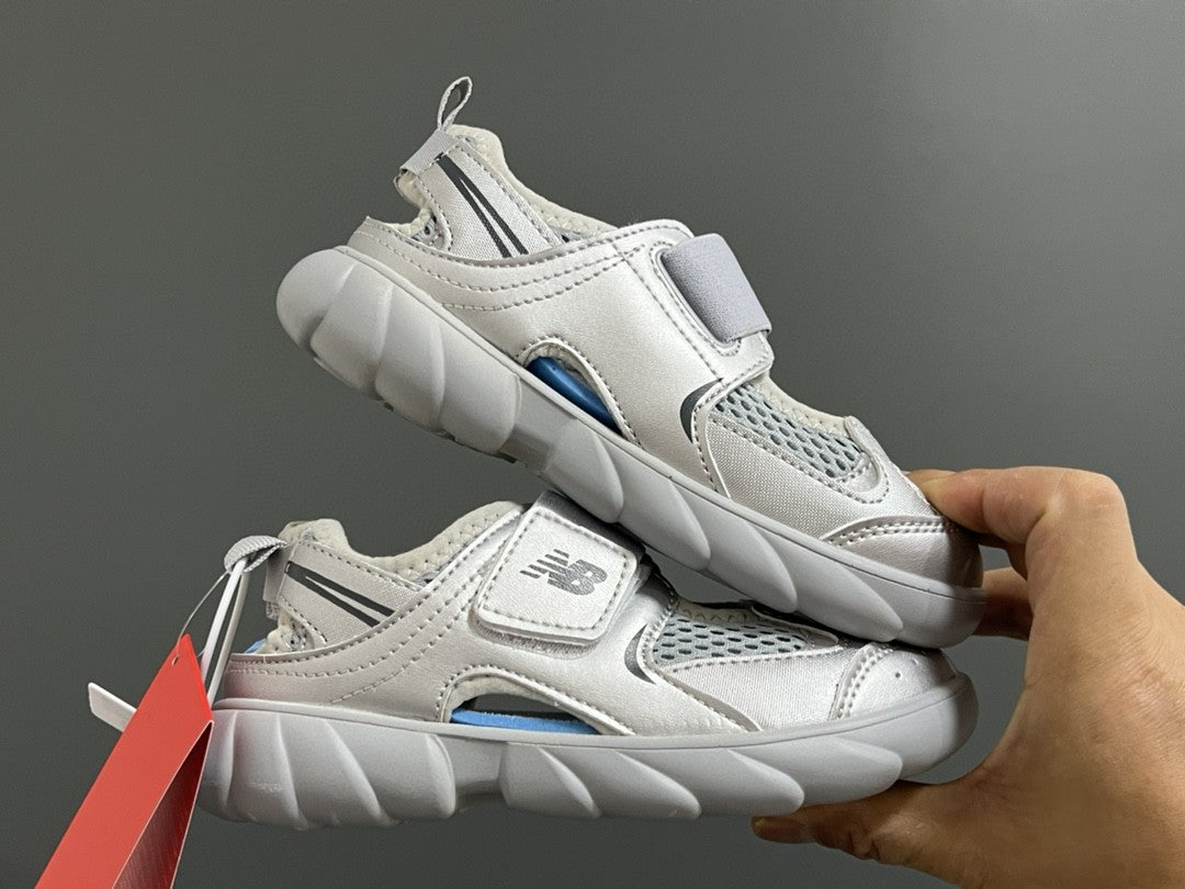 NB new 920 Mary Jane mesh stitching Velcro children's sandals" silver"