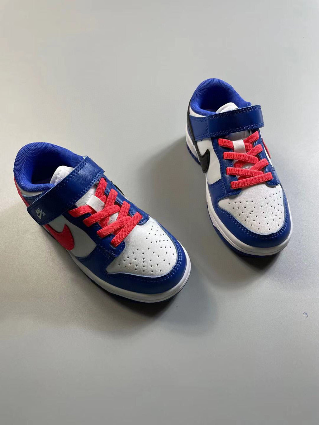 Nike SB single buckle sneakers" white, blue"