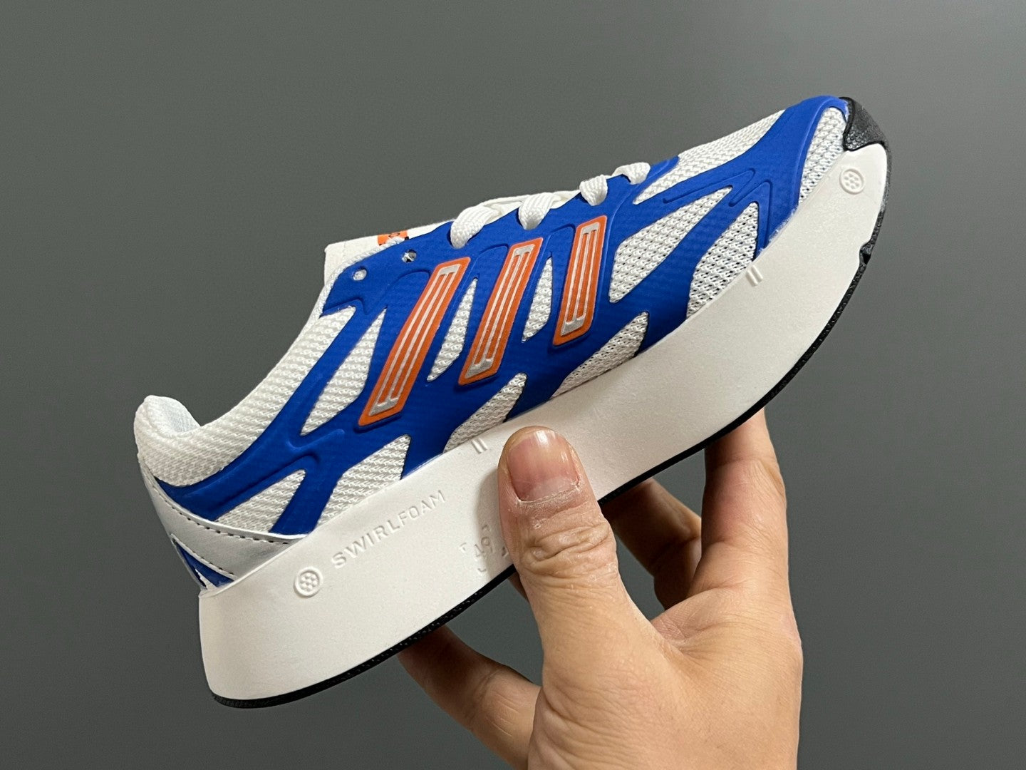A's new children's shoelace buckle swing sports shoes" white, blue"