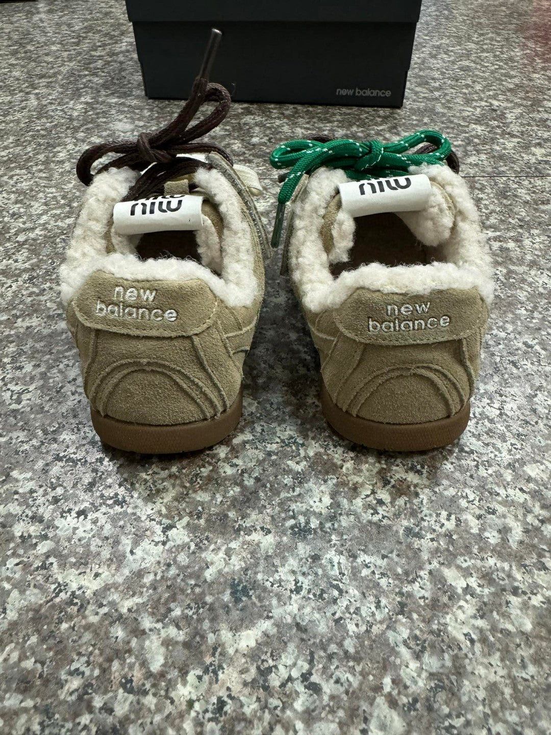 NB 530 miumiu velvet co-branded children's shoes" beige"