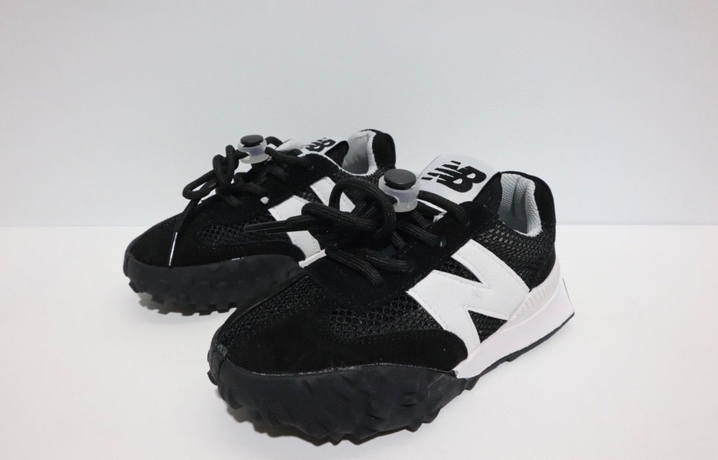 N official website synchronized parallel bars sandals " black, white"