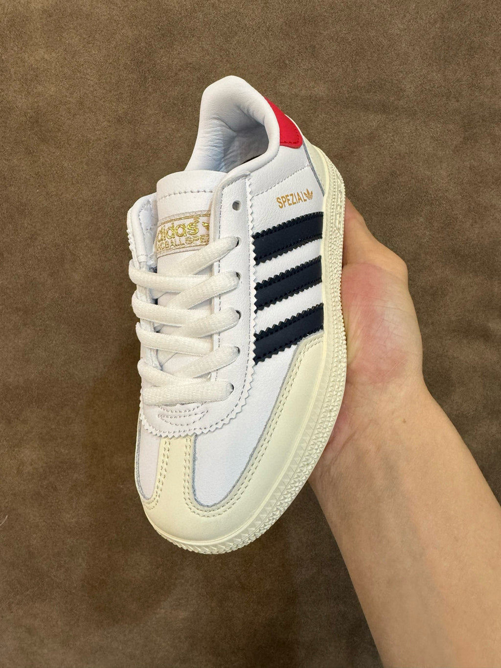 Adidas training 3 generation pig leather children's shoes" white"