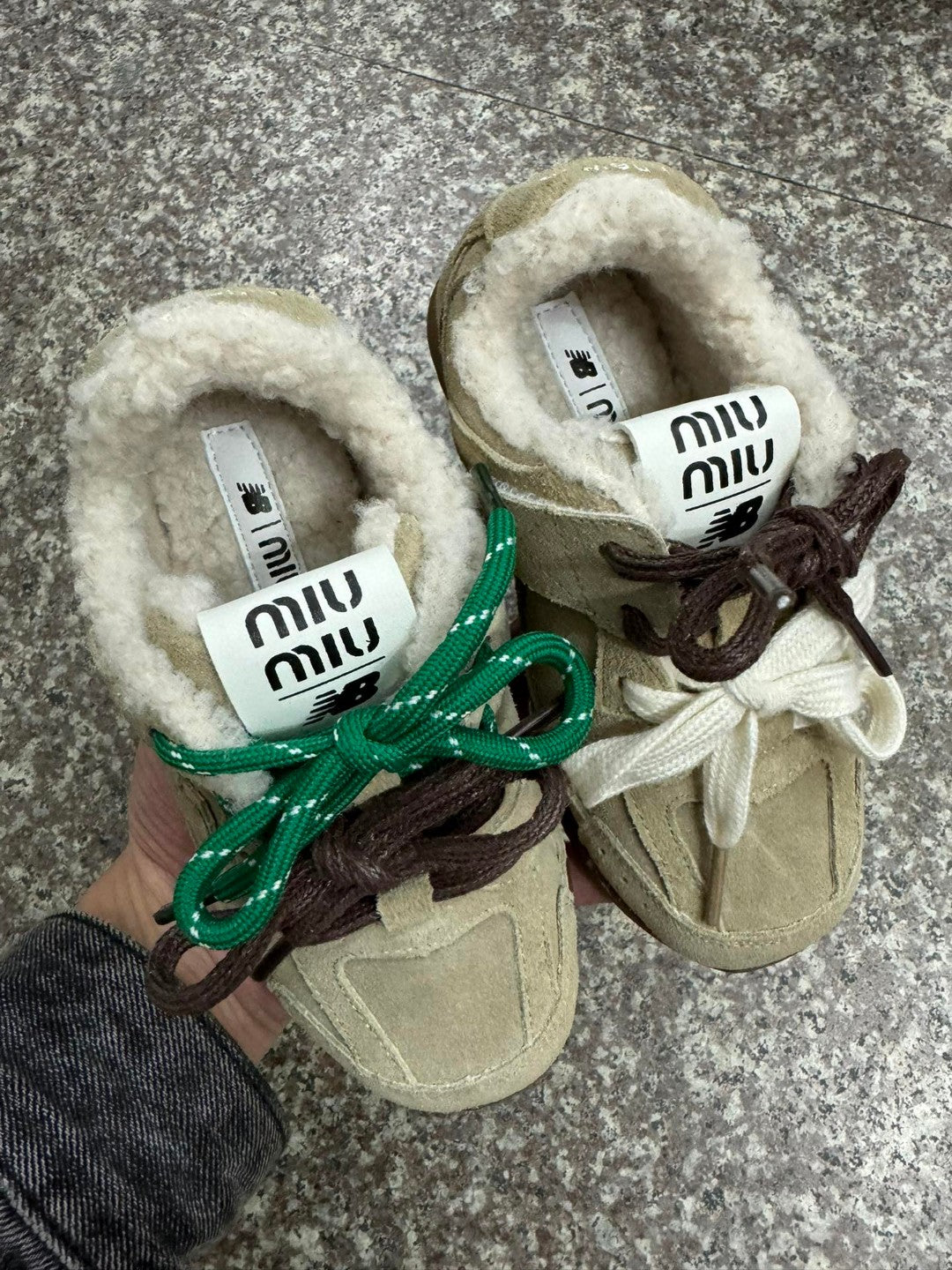 NB 530 miumiu velvet co-branded children's shoes" beige"