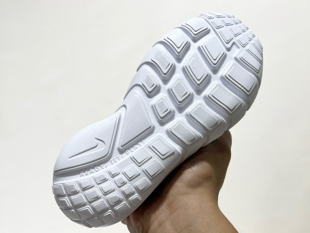 Nike's new barefoot slip" Black"