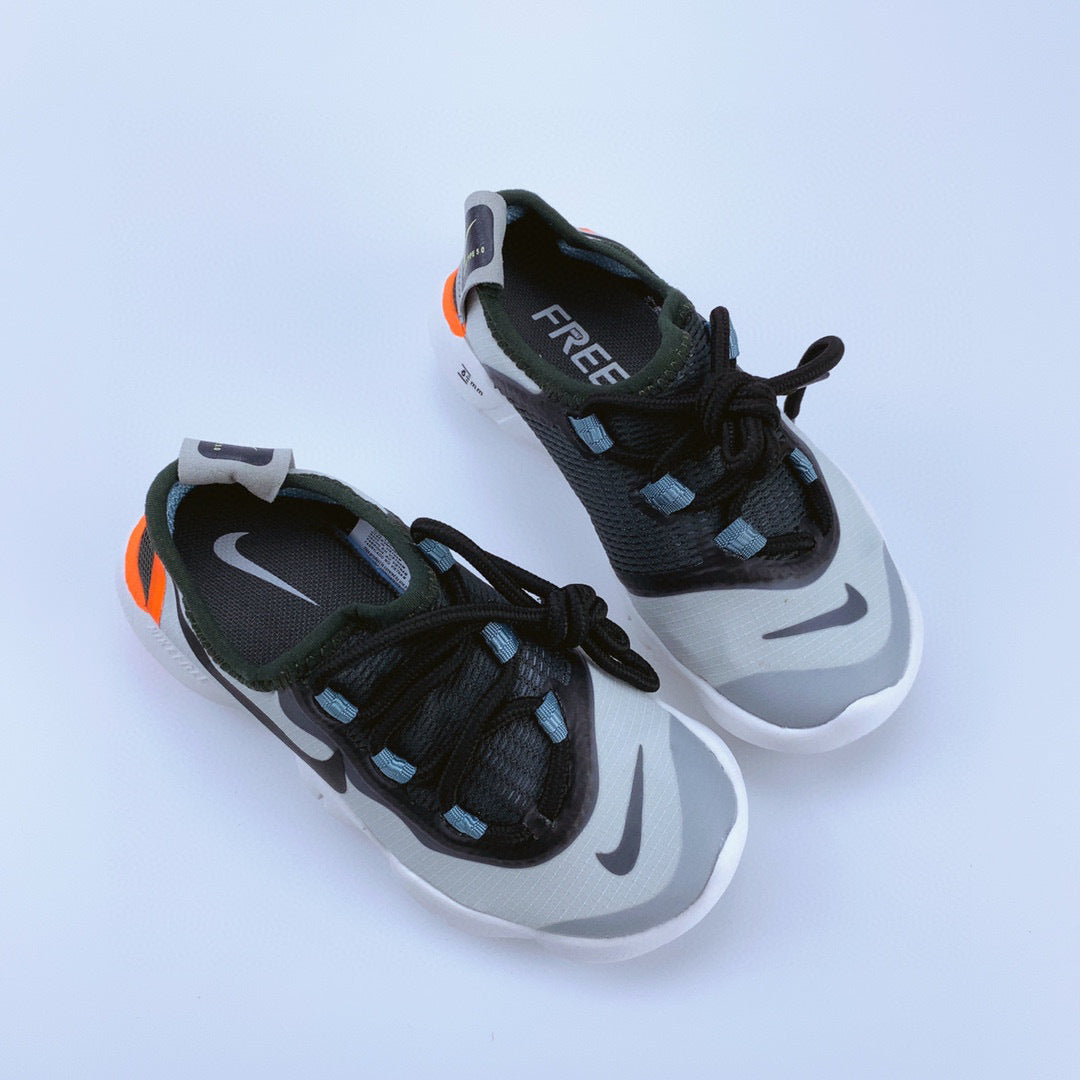 Nike Barefoot 5.0 Kids" light gray"