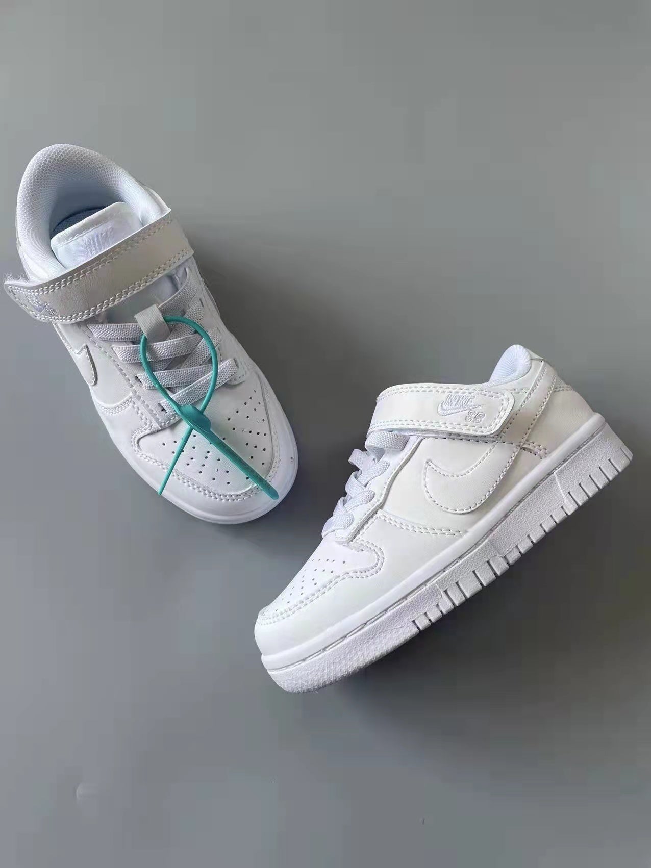 SB Velcro children's shoes" white"
