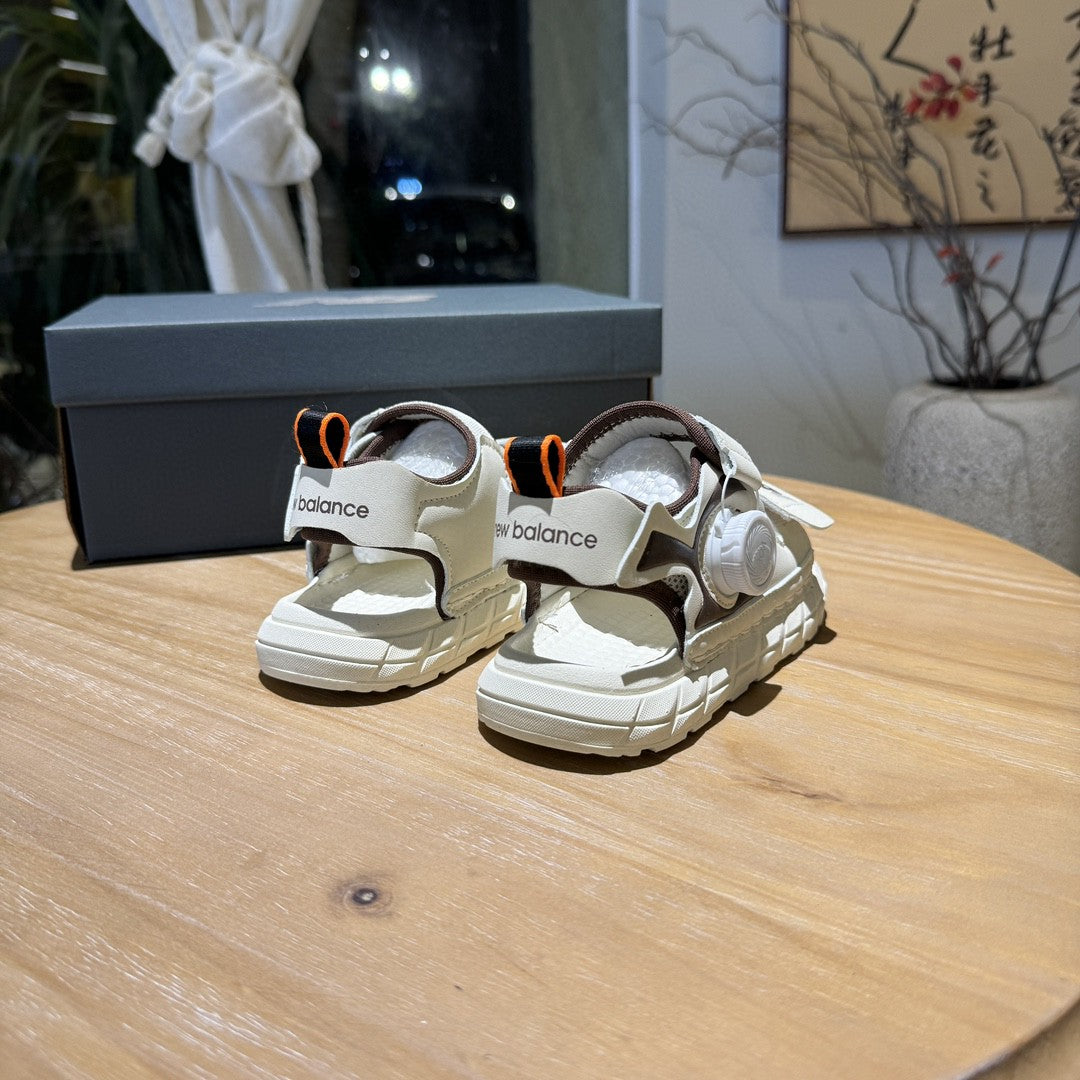NB lock Velcro sandals" cream"