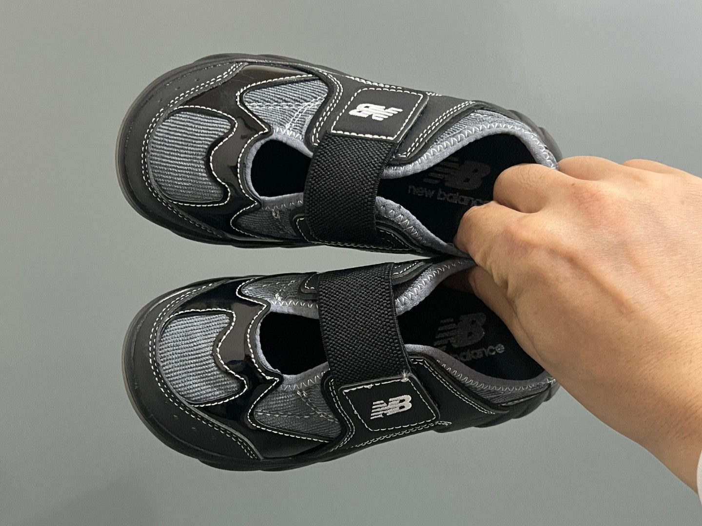 NB new 920 Mary Jane mesh stitching Velcro children's sandals" black"