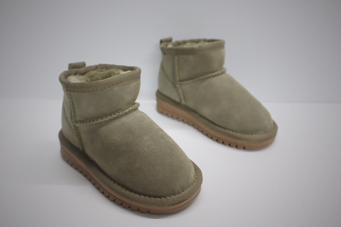 low-top UGG ankle boots" olive green"