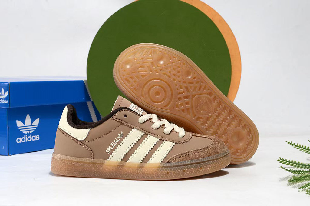 Adidas Dexter III children's shoes" light brwon"