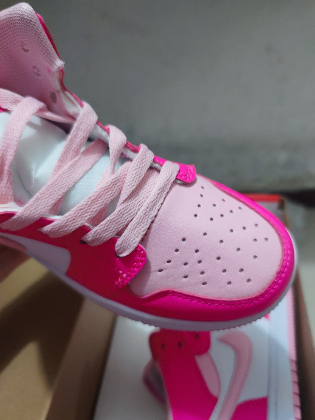 Jordan cartoon doll version children's shoes" pink, white"