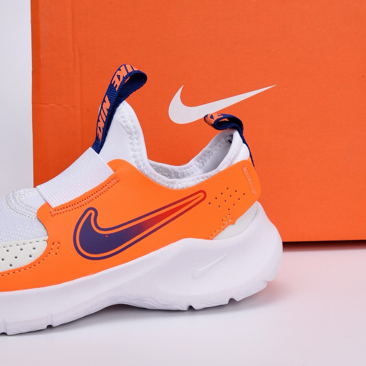 Nike slip-on running shoes"  white, orange"