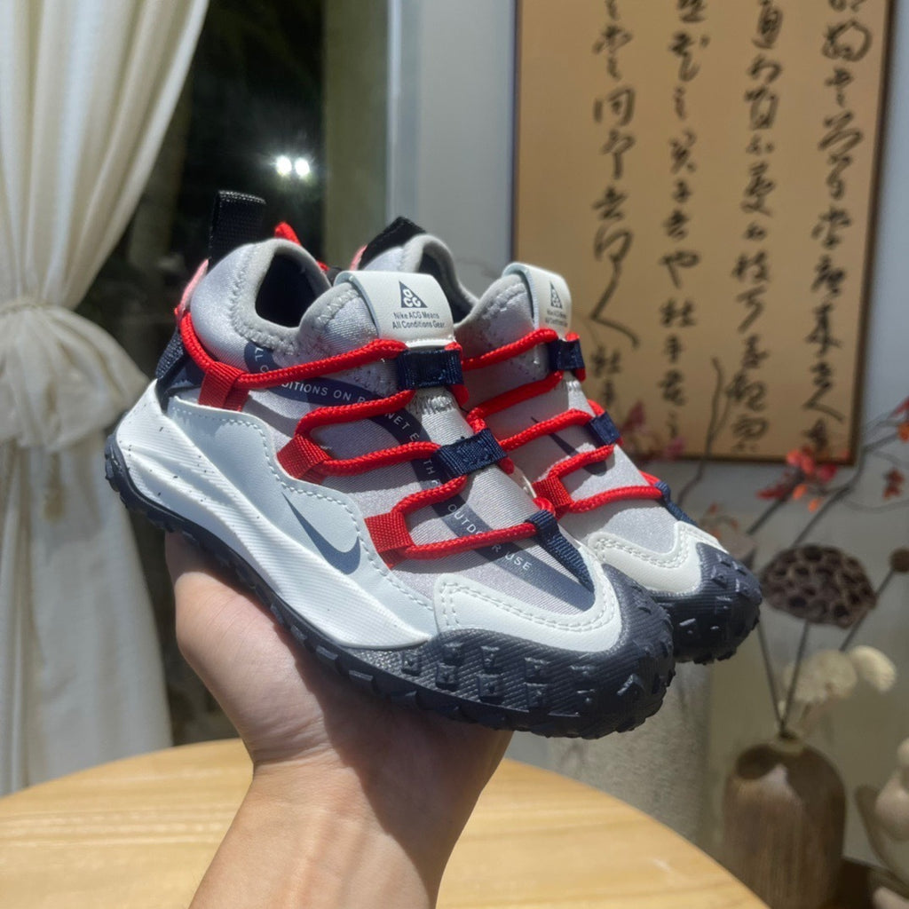 Nike ACG outdoor hiking shoes