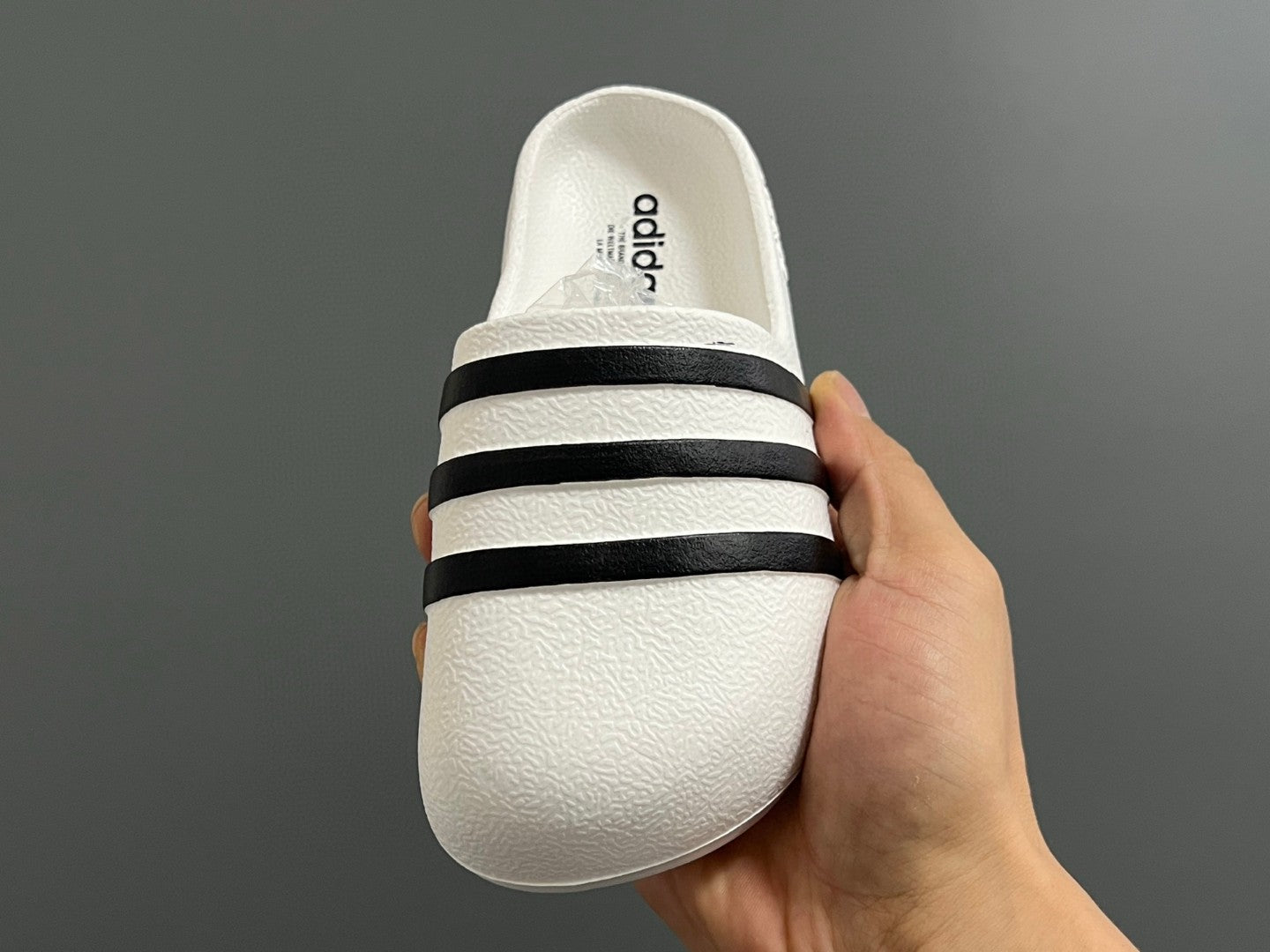 A's new style children's slippers with closed toe cap" white"