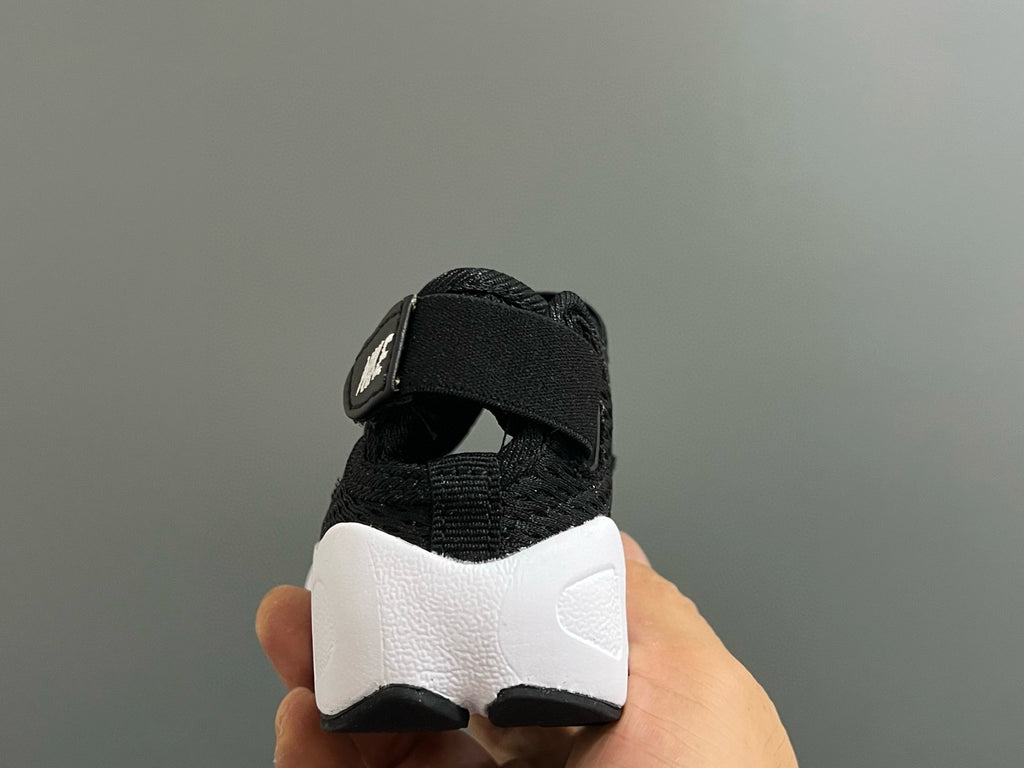 Nike Ninja Closed Toe Sandal "black"