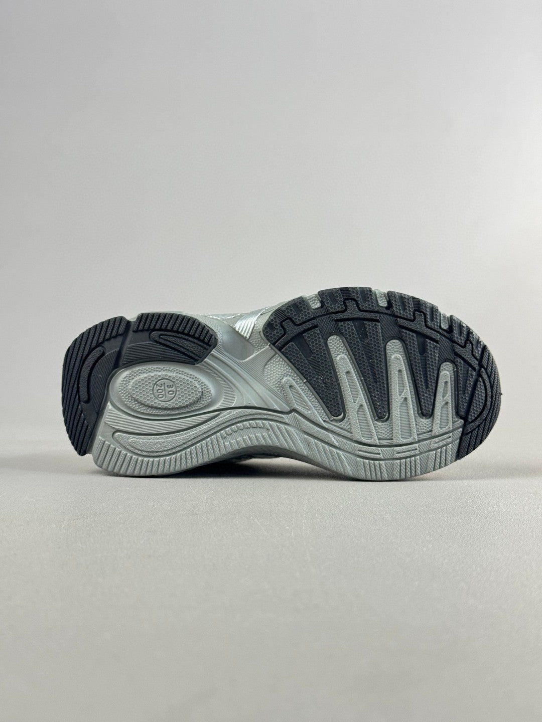 AD response CL retro casual shoes" cream, dark gray"