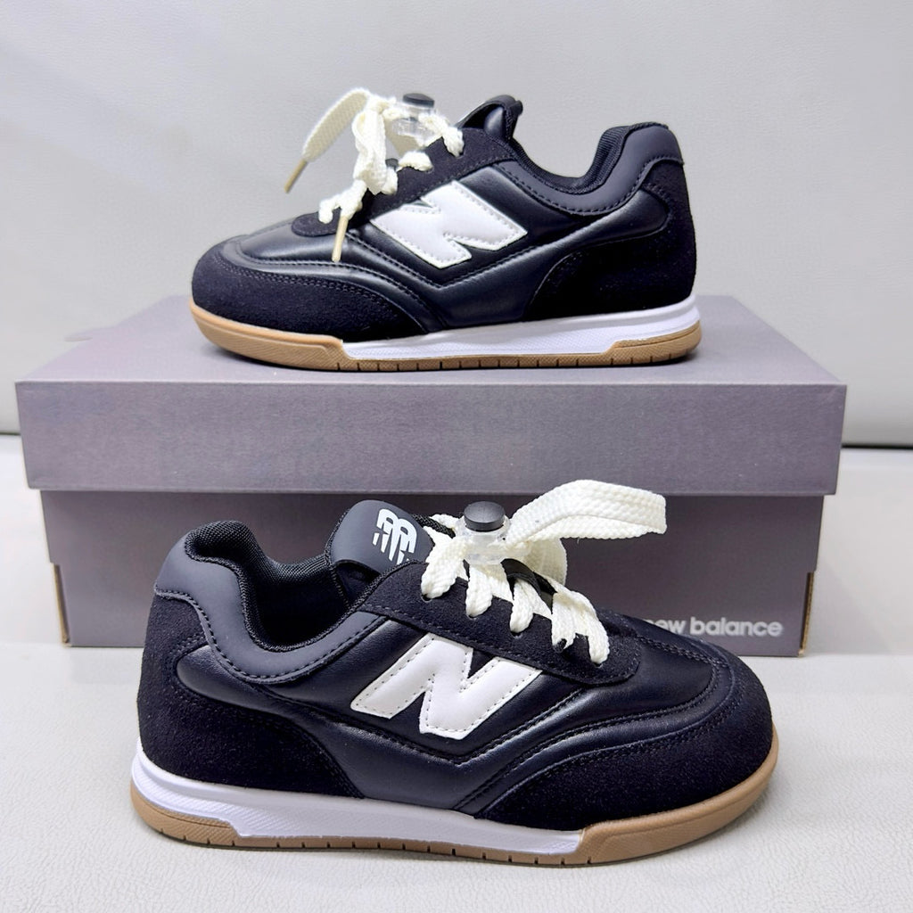 NB URC42LA lace-up buckle children's shoes" black"