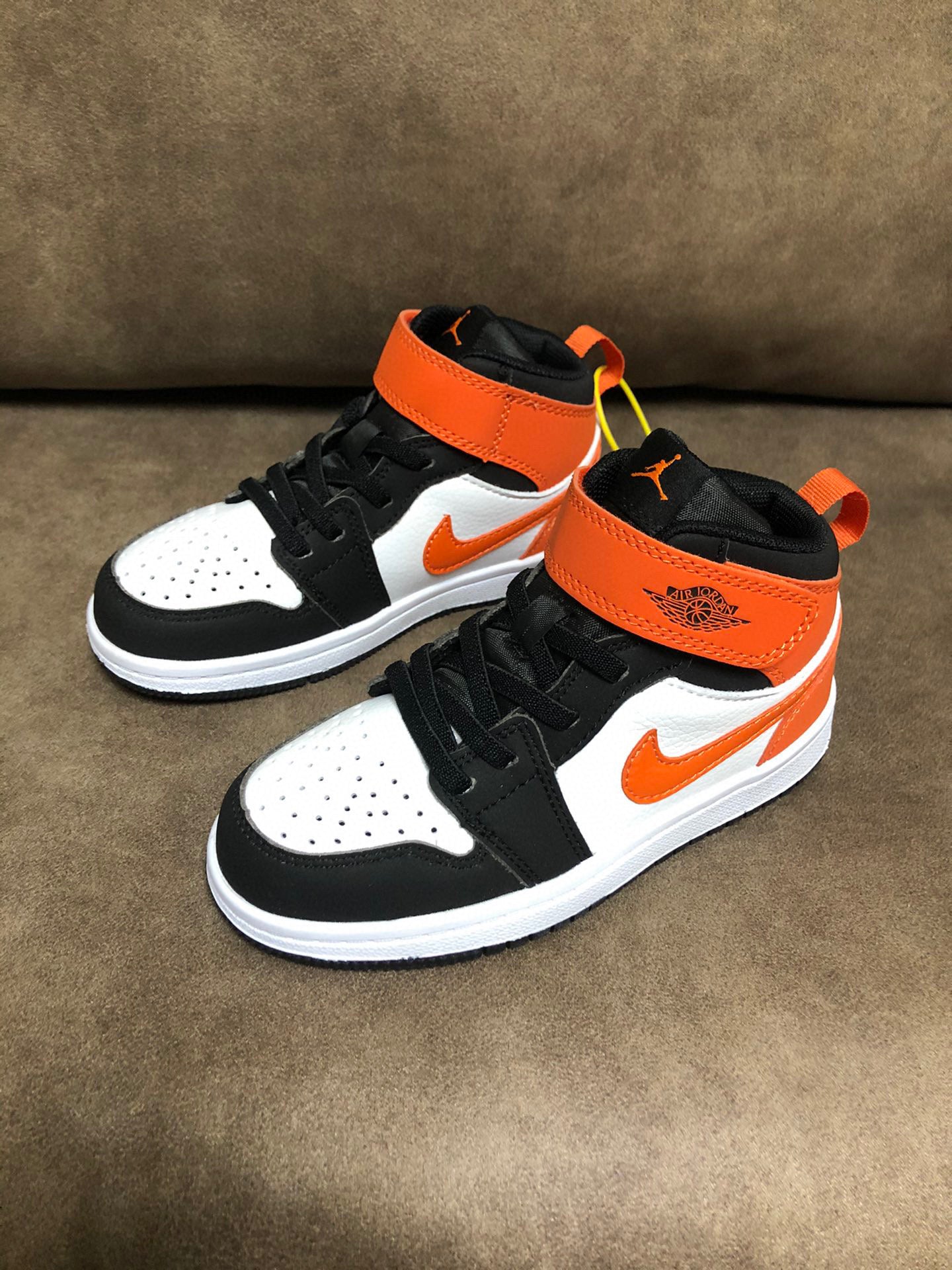 Joe's high-top Velcro children's shoes" red, white, black, orange"
