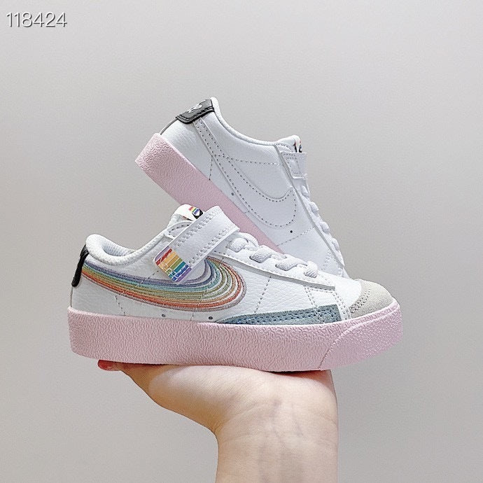 NK Trailblazer Graffiti Low-top" white, pink"