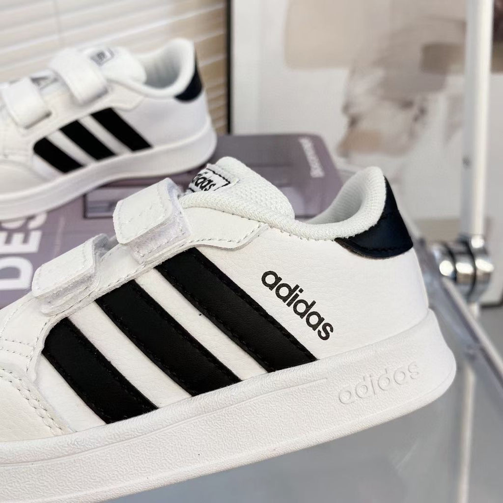 Adidas co-branded Velcro children's shoes" white, black"