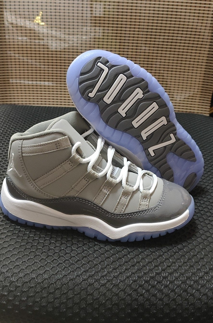 Joe 11 Gray" gray, light brown, blue"