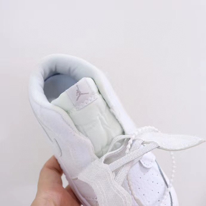 Jordan low top elastic band" white"