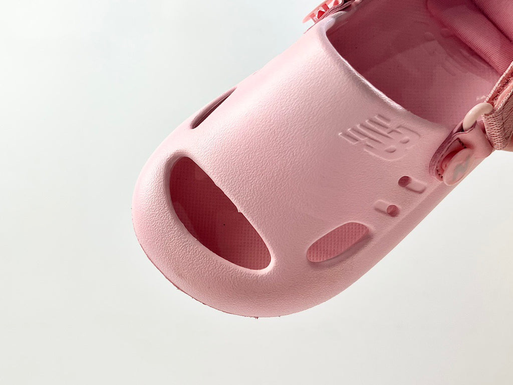 NB hole two-way sandals" pink"