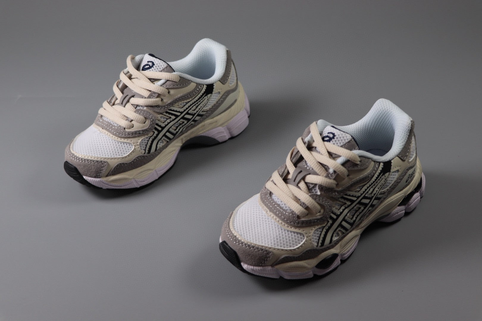Asics Gel-NYC Professional" cream, light beige, dark grey"