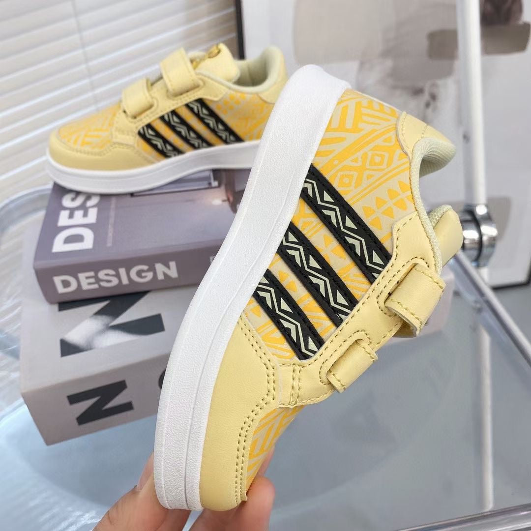 Adidas co-branded Velcro children's shoes" cream, darker yellow"