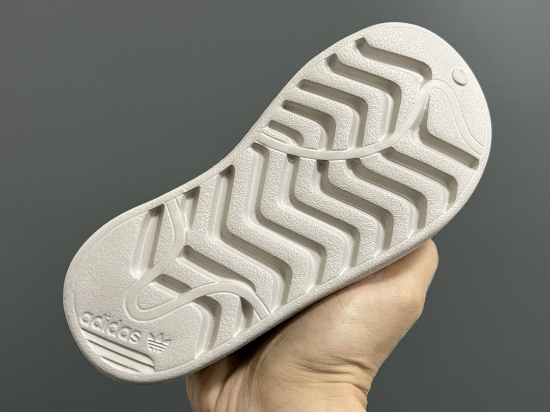 Soft shell hole slip-on sandals for children" light beige"