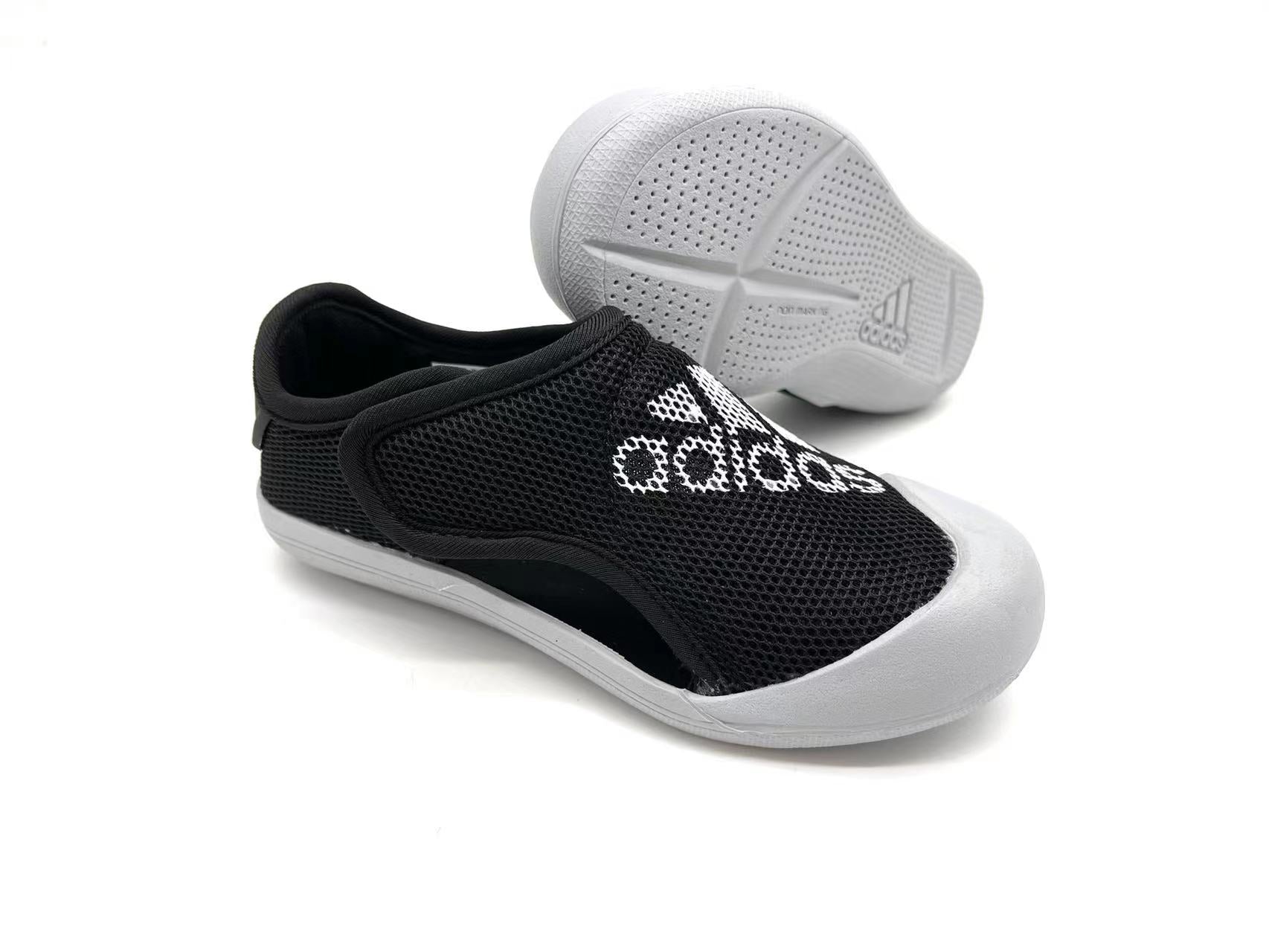 Adidas 2024 Baotou three-generation sandals: black"