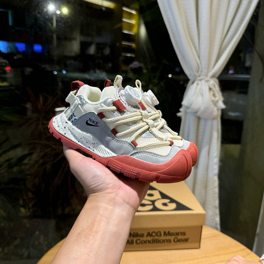 Nike ACG outdoor hiking shoes