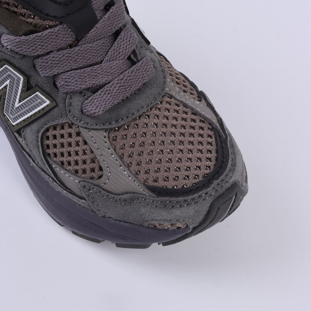 N 2010 children's shoes" Various shades of dark grey and brown"