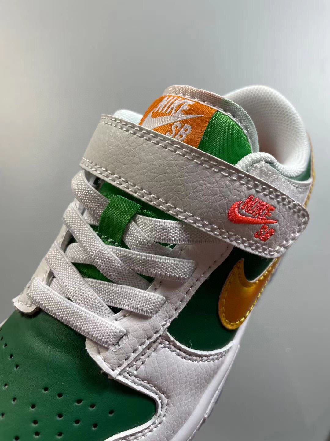 Nike SB single buckle sneakers" green"