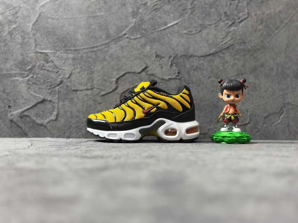 Nike Air Max Plus running shoes " yellow & black"