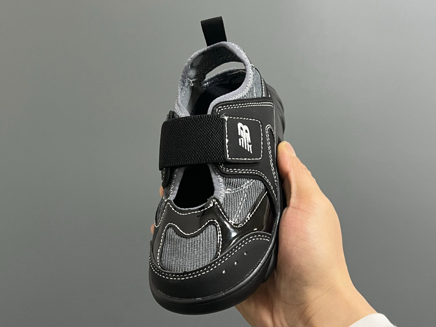 NB new 920 Mary Jane mesh stitching Velcro children's sandals" black"