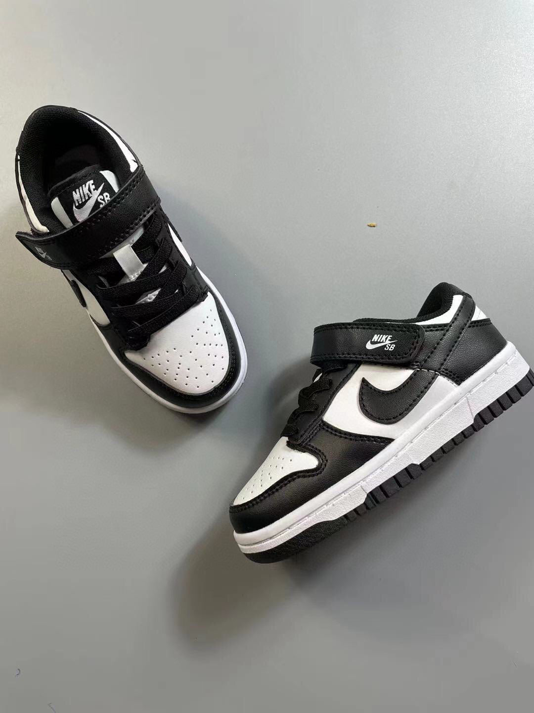 Nike SB single buckle sneakers" white, black"