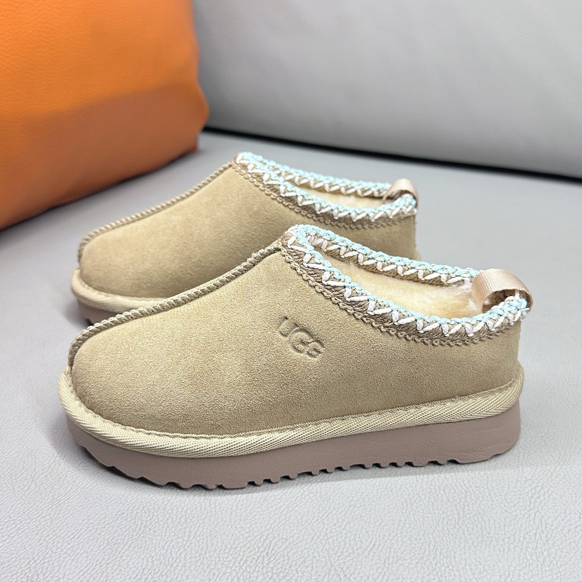 U-GG correct version" light beige"