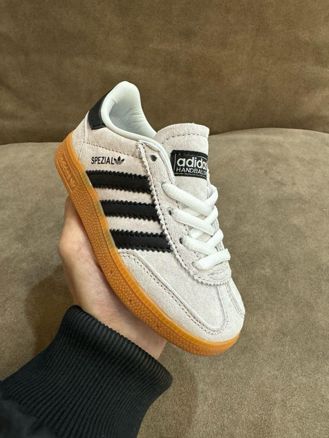 Adidas training 3 generation pig leather children's shoes" white"