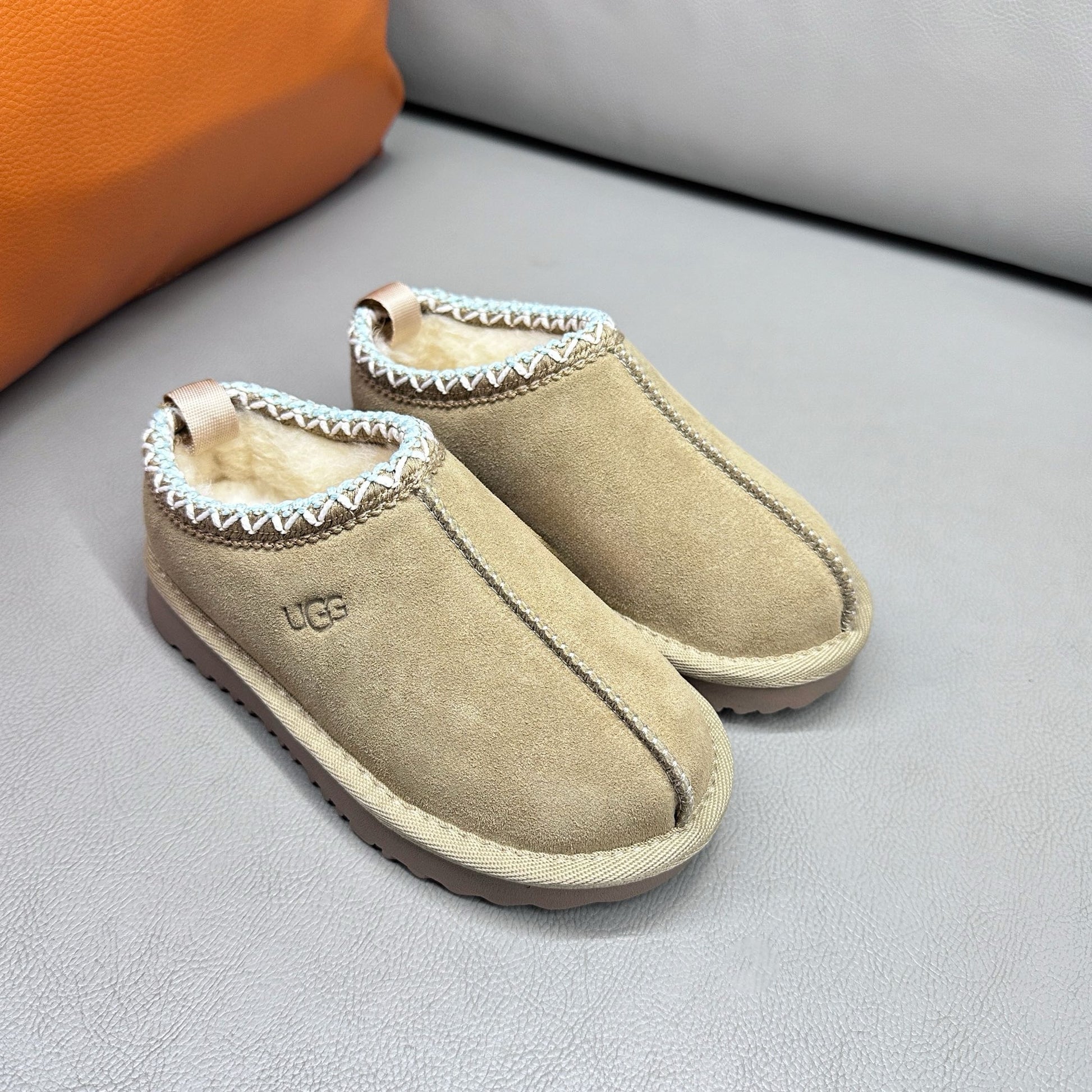 U-GG correct version" light beige"