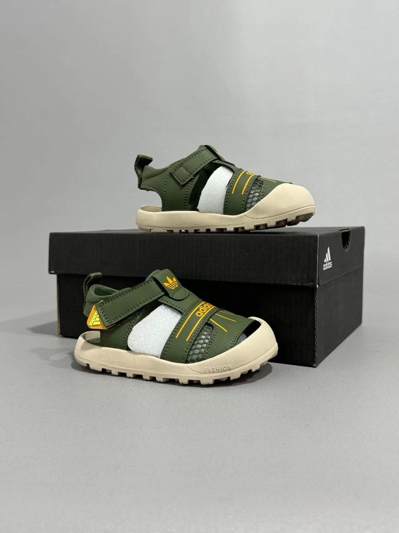 Adidas hollow Velcro sandals" Dark green"