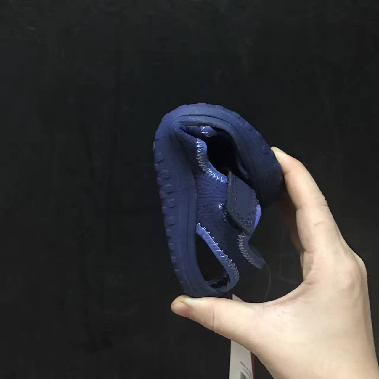Nike children's closed toe sandals " Navy"