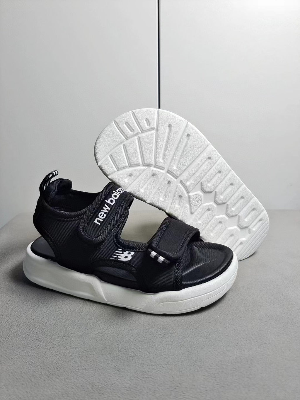 NB double velcro sandals" black"