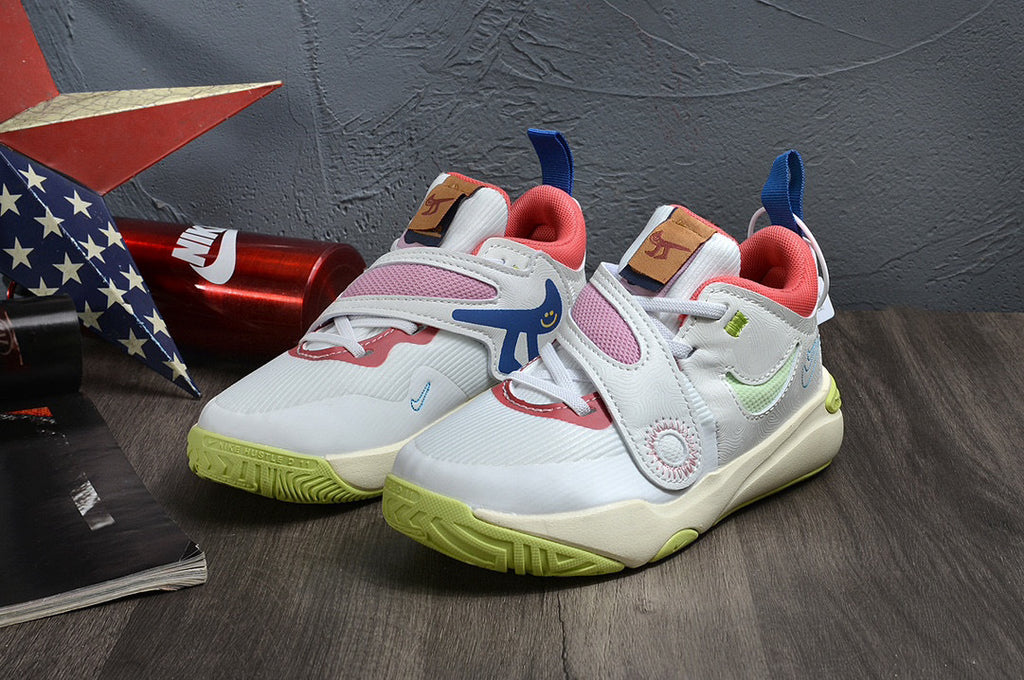 Nike's new UFO slip-on shoes for children" white"