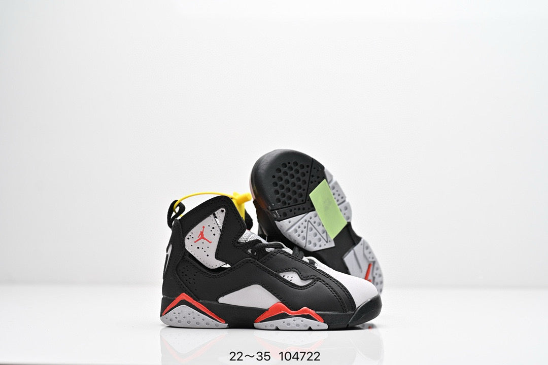 Joe 7.5 children's basketball shoes" white, black"