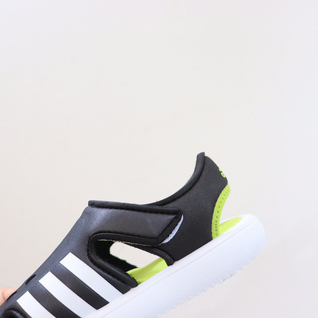 Adidas Seahorse III hole shoes" black"
