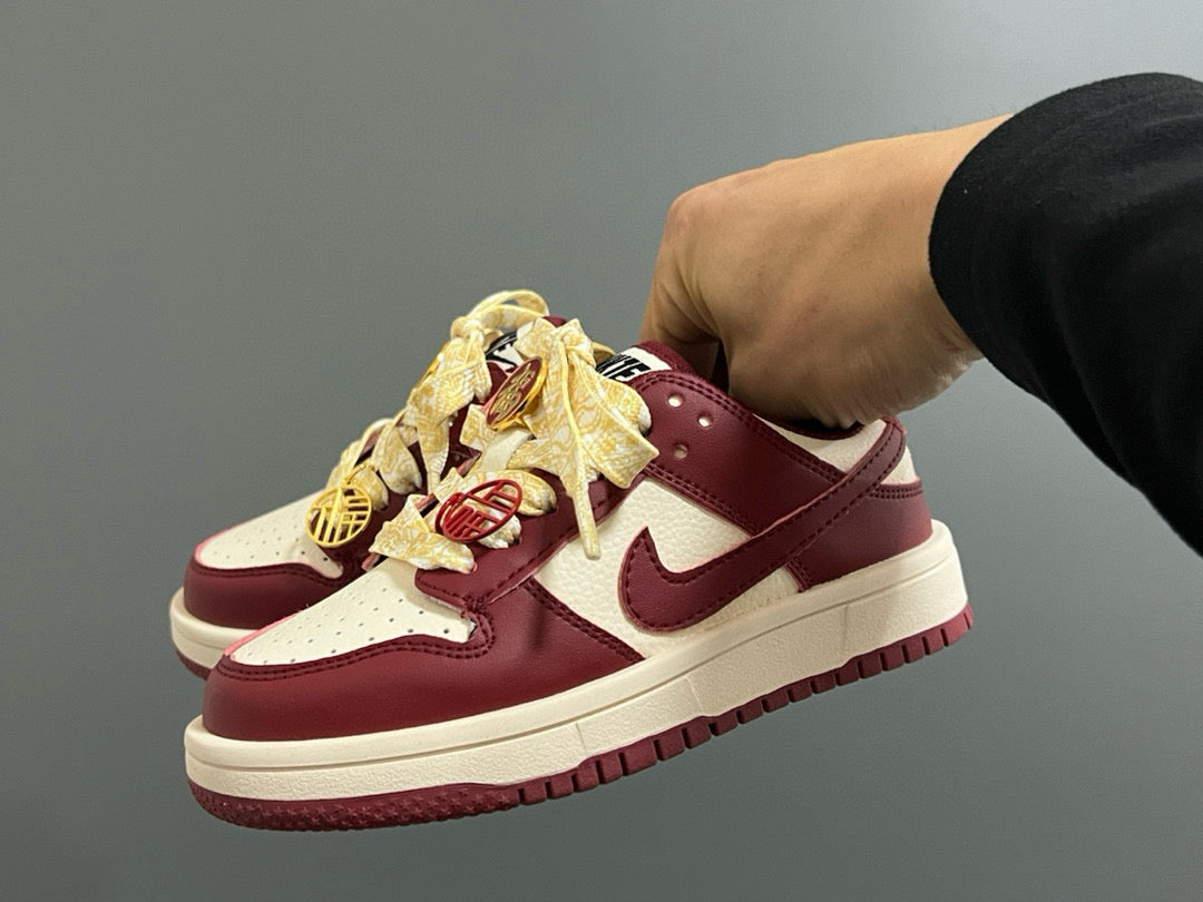 Qiaoyi new high and low top Velcro children's sneaker" cream, burgundy"