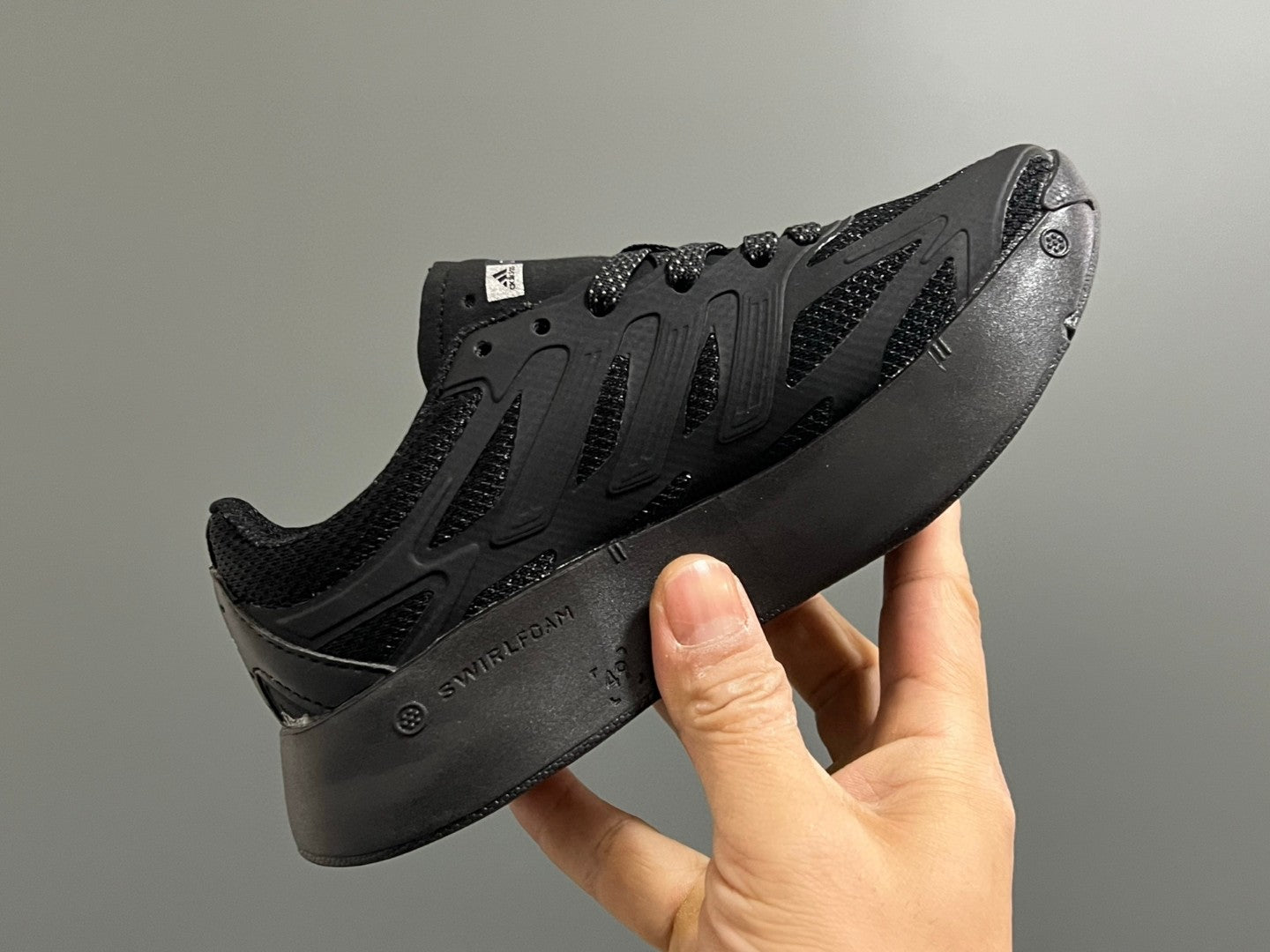 A's new children's shoelace buckle swing sports shoes" black"