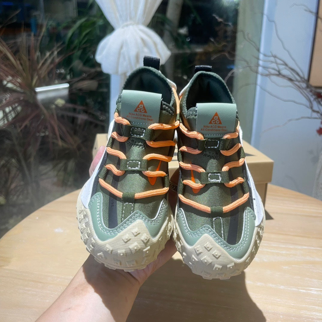 Nike ACG outdoor hiking shoes