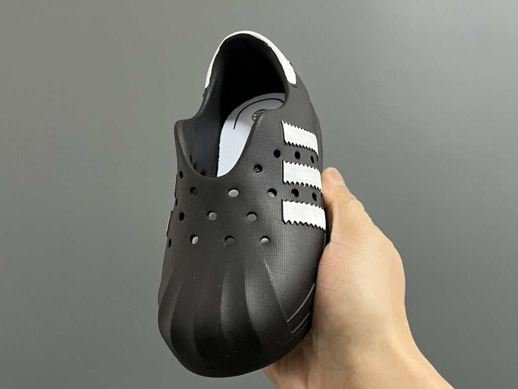 Soft shell hole slip-on sandals for children" black"